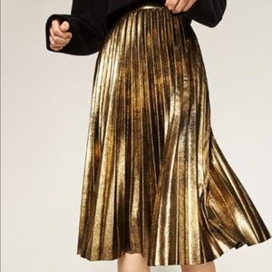 Zara gold pleated skirt